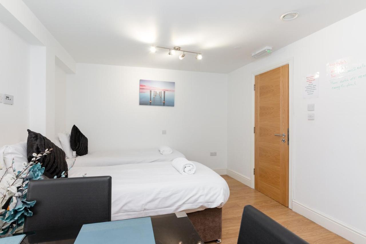 Book Today At Metro Serviced Apartments Bedford - Metro House ,Free Wifi Екстериор снимка