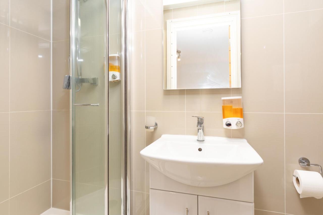 Book Today At Metro Serviced Apartments Bedford - Metro House ,Free Wifi Екстериор снимка